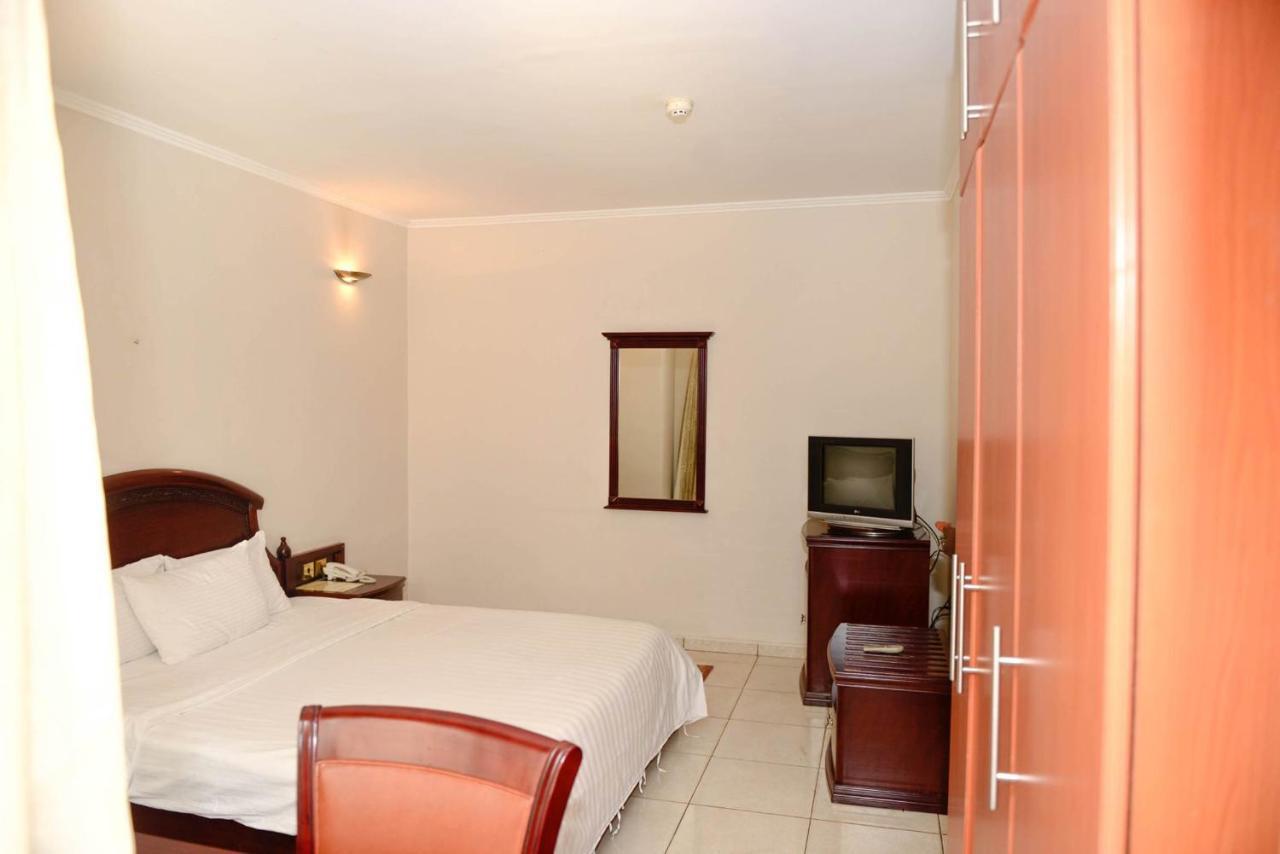 Room In Bb - Enjoy You Vacation Wail Staying In This Single Room Fit For 2 People Kigali Exterior photo